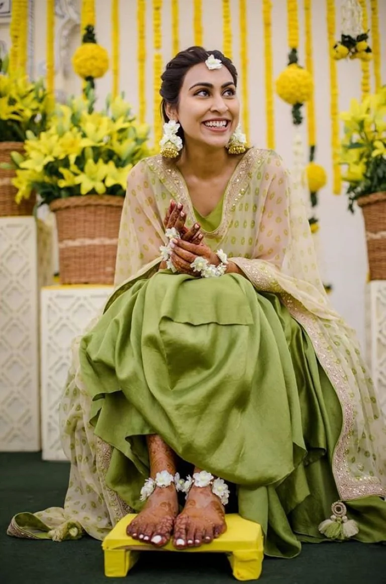 Top Trends in Haldi Outfits: Elevate Your Pre-Wedding Style with Vibrant  Elegance | Zero Gravity Photography